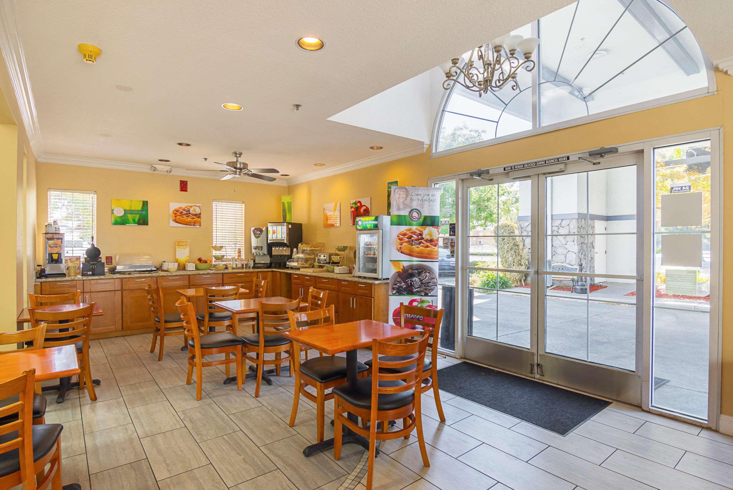 Quality Inn Fresno Yosemite Airport Ngoại thất bức ảnh
