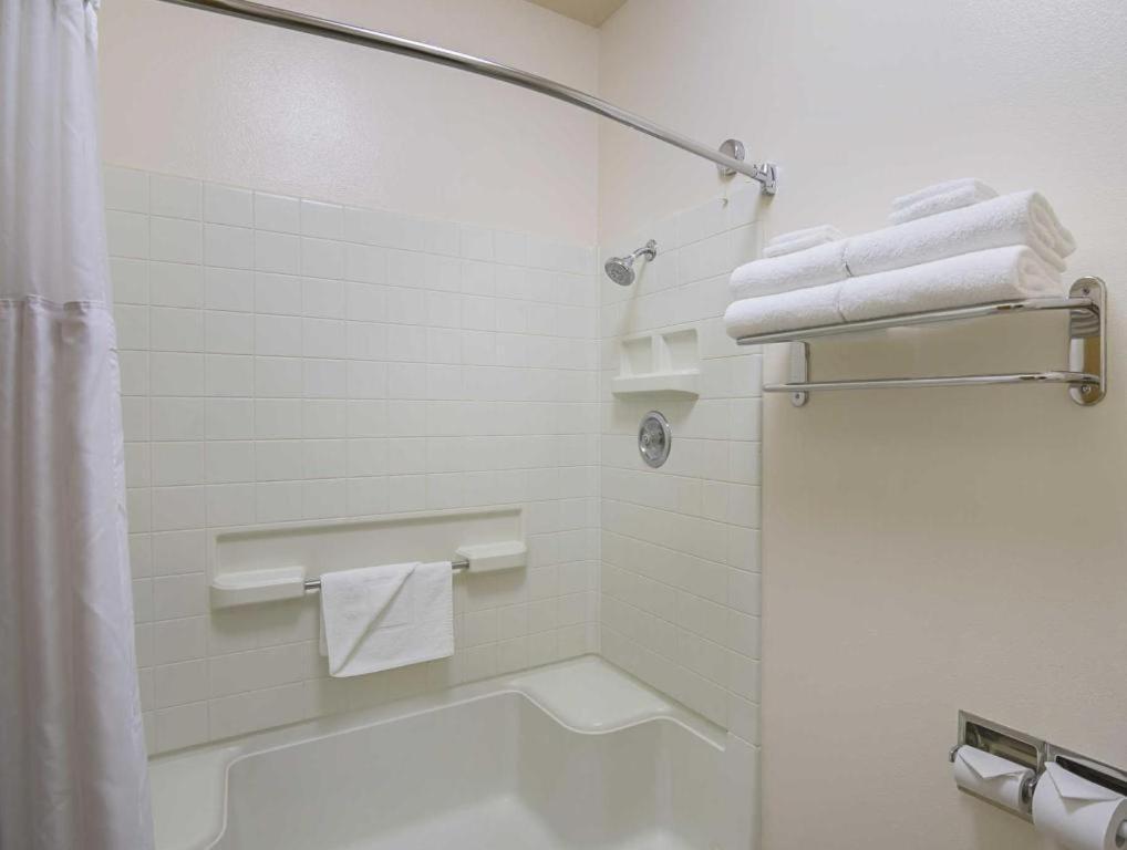 Quality Inn Fresno Yosemite Airport Ngoại thất bức ảnh