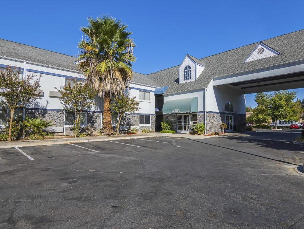 Quality Inn Fresno Yosemite Airport Ngoại thất bức ảnh