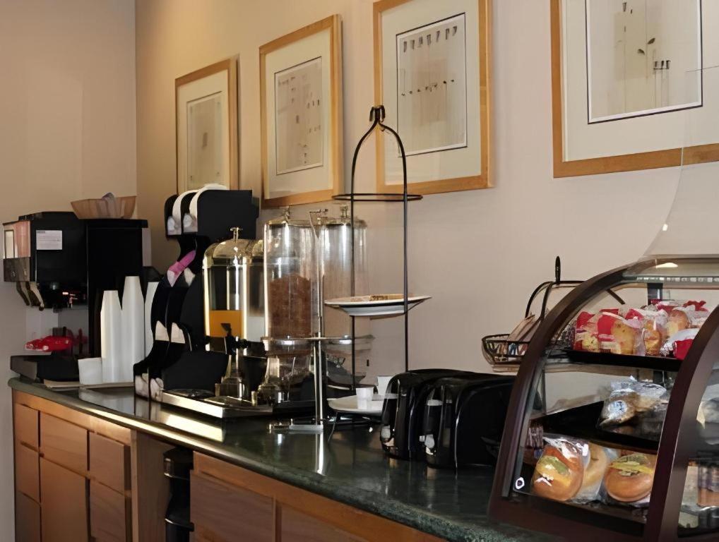 Quality Inn Fresno Yosemite Airport Ngoại thất bức ảnh