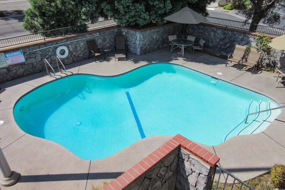 Quality Inn Fresno Yosemite Airport Ngoại thất bức ảnh